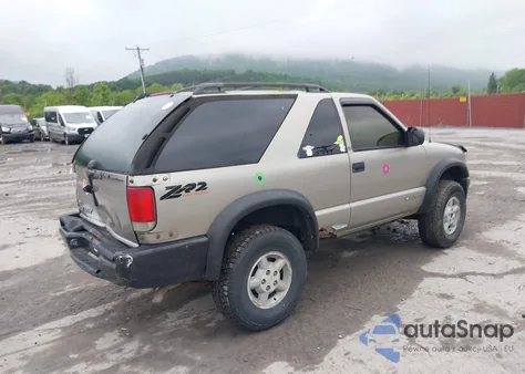 2000 Chevrolet Blazer Ls from USA, damaged, VIN 1GNCT18W7YK161195